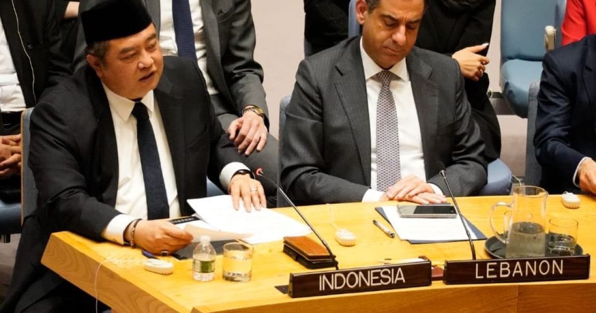 Indonesian Ambassador to UN Umar Hadi (left) and Lebanese Ambassador to UN Mohamad Arafah in UN Security Couicil emergency meeting on Tuesday, 31 March 2026 at UN Headquarters, New York (Photo/Indonesian Permanent Mission to UN)